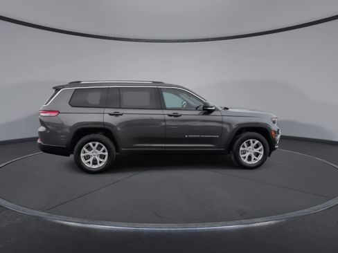 Used 2022 Jeep Grand Cherokee L Limited w/ Luxury Tech Group II image 9