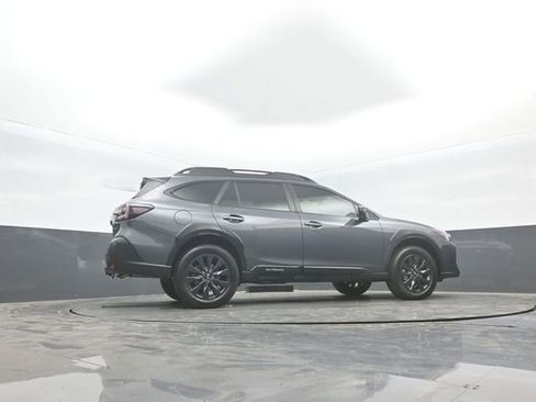 Used 2023 Subaru Outback Onyx Edition XT AWD/4WD image 39