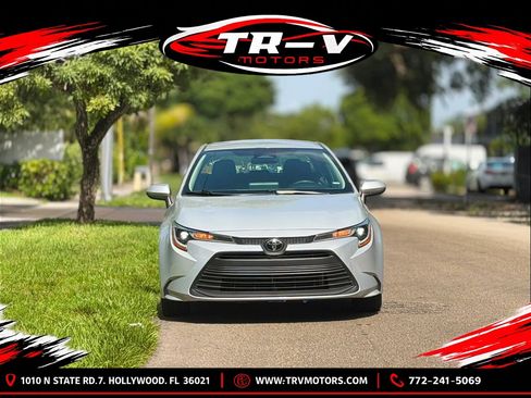 Used 2026 Toyota Corolla LE FWD image 1