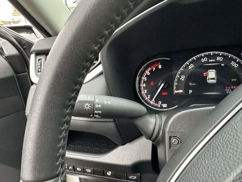 Used 2024 Toyota RAV4 XLE image 28