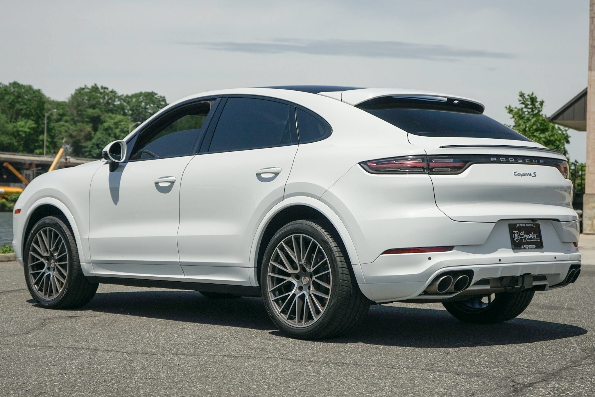 Used 2020 Porsche Cayenne S AWD/4WD image 3