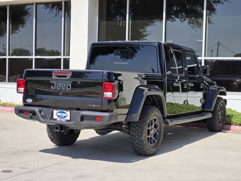 Certified 2025 Jeep Gladiator Sport AWD/4WD image 7