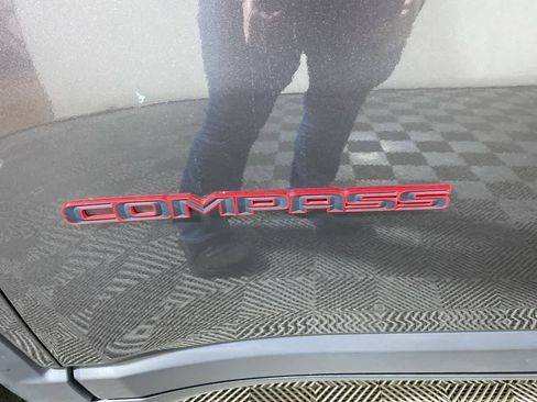 Used 2023 Jeep Compass Trailhawk image 11