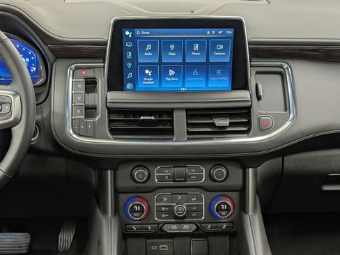 Used 2023 Chevrolet Suburban Z71 w/ Luxury Package image 30