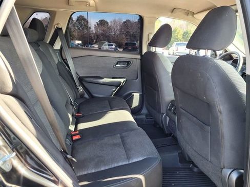 Used 2021 Nissan Rogue SV image 17