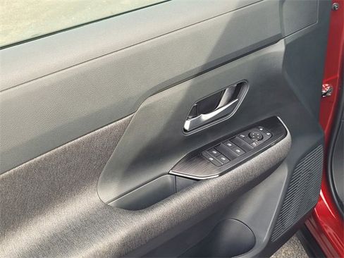 New 2026 Nissan Kicks SV w/ SV Premium Package image 8