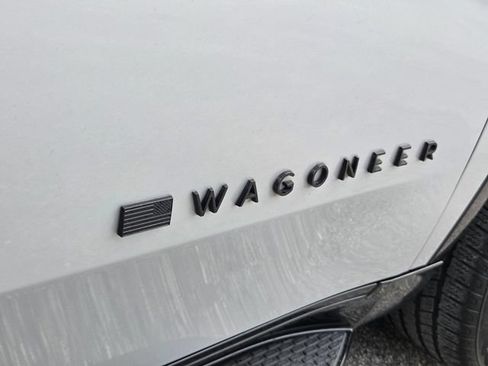 Used 2024 Jeep Wagoneer Series II AWD/4WD image 22