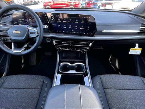 New 2026 Chevrolet Traverse LT FWD image 5