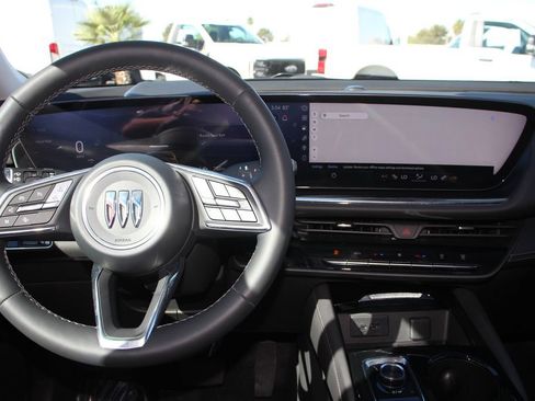 Used 2025 Buick Envision Preferred AWD/4WD image 17