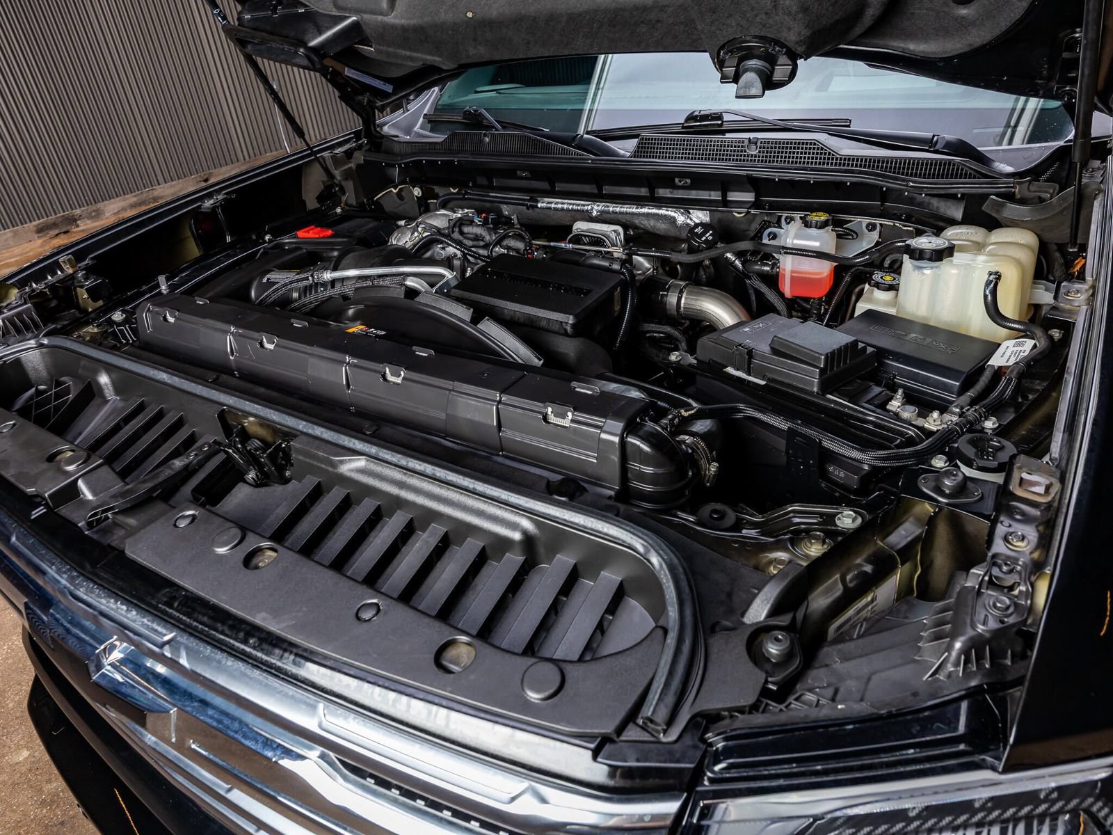 Used 2024 Chevrolet Silverado 3500 High Country w/ High Country Premium Package AWD/4WD image 37