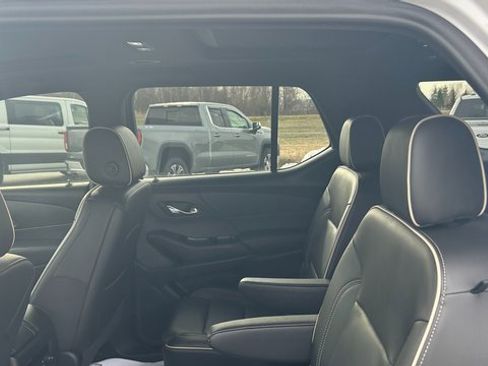 Certified 2023 Chevrolet Traverse Premier w/ Redline Edition image 36