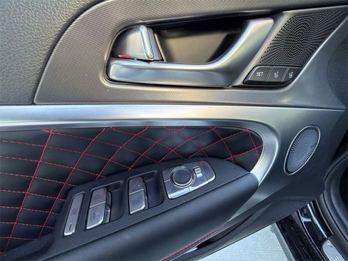 Used 2025 Genesis G70 3.3T Advanced w/ Sport Prestige Package image 15