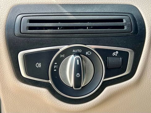 Certified 2022 Mercedes-Benz GLC 300 4MATIC image 28