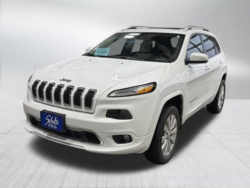 Used 2018 Jeep Cherokee Overland w/ Technology Group AWD/4WD image 3