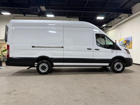 Used 2023 Ford Transit 250 148 High Roof Extended RWD image 4