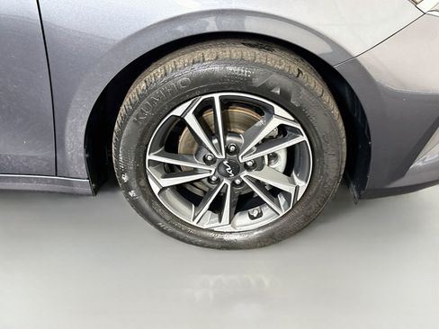 Used 2024 Kia Forte LXS FWD image 31