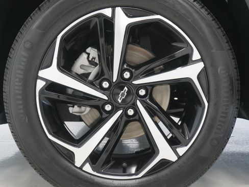 Used 2021 Chevrolet TrailBlazer RS w/ Convenience Package image 22