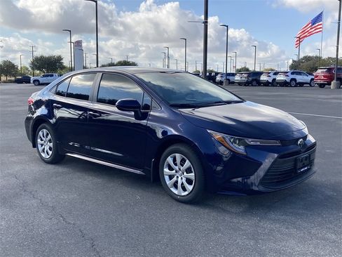 New 2026 Toyota Corolla LE image 3
