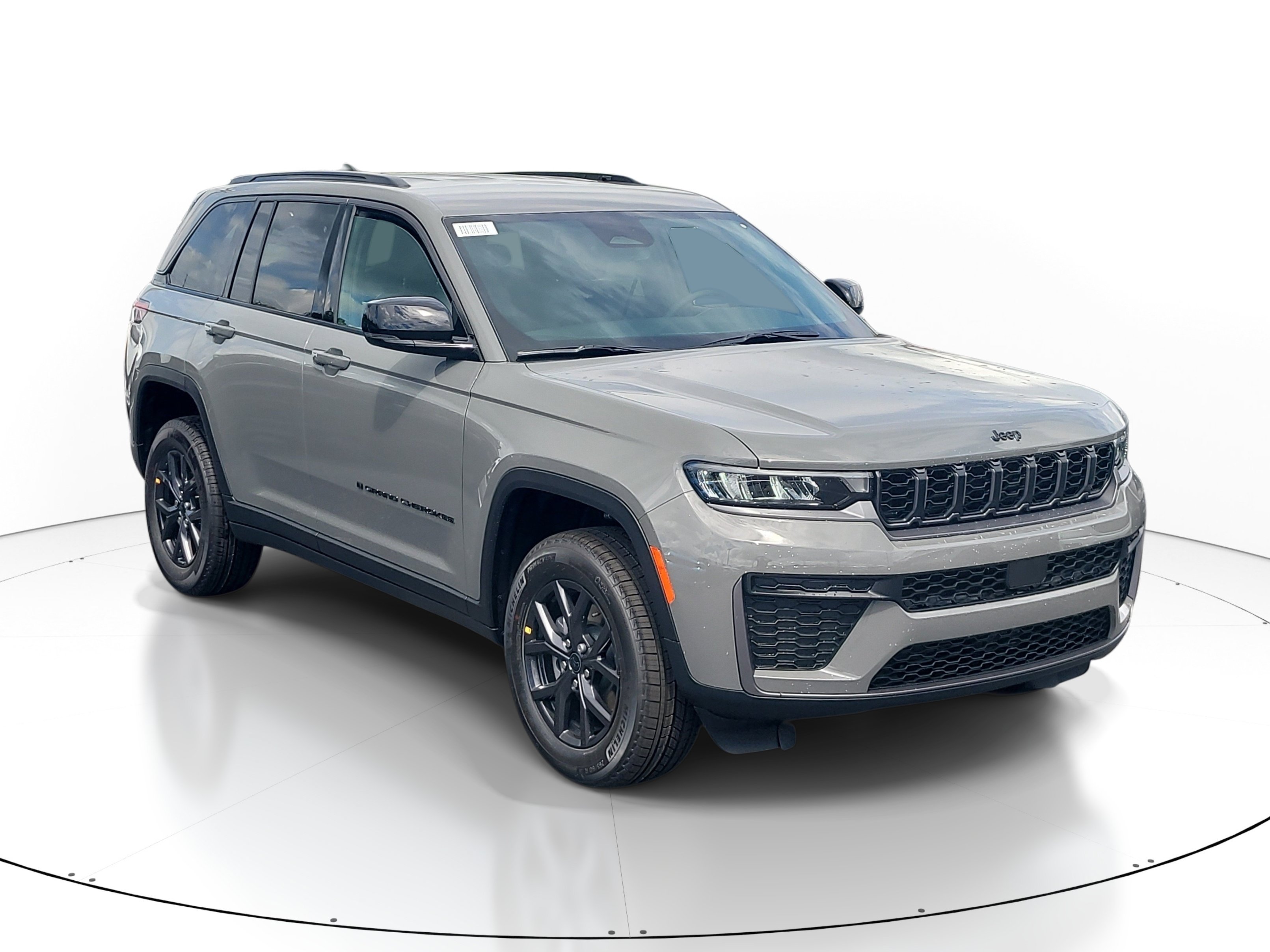 New 2027 Jeep Grand Cherokee Altitude RWD image 2