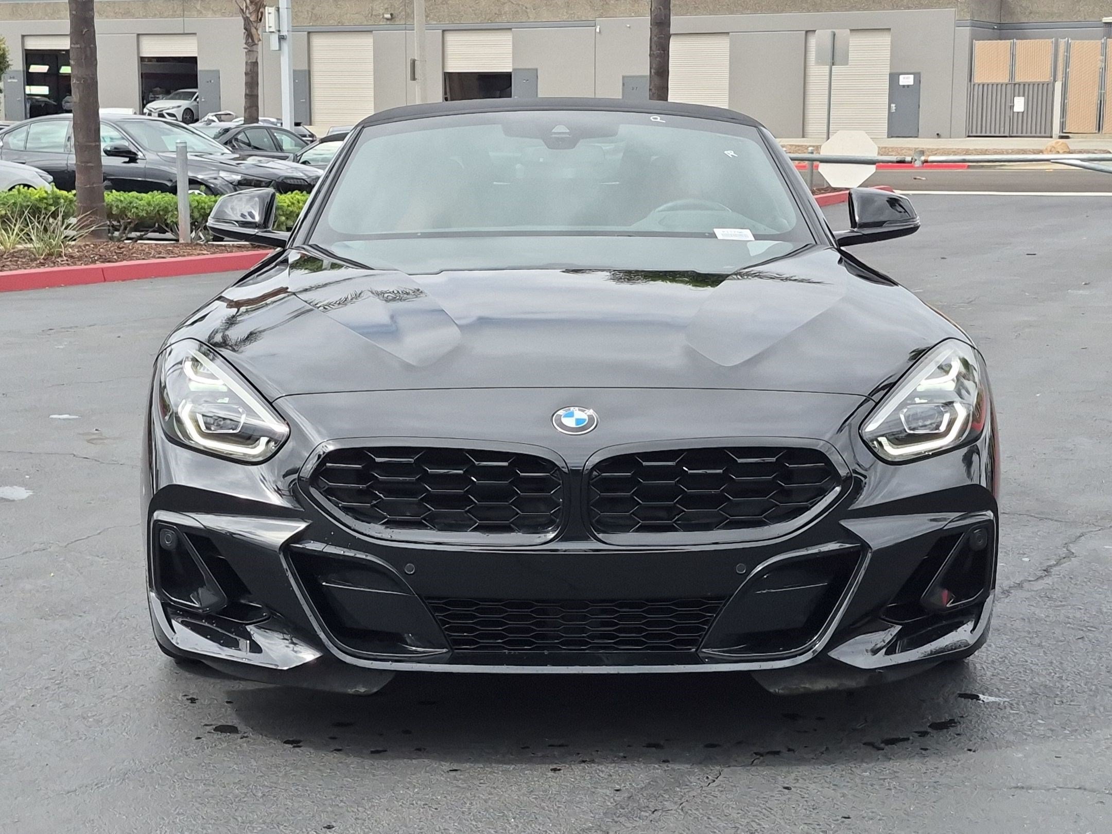 Used 2026 BMW Z4 M40i w/ Premium Package RWD image 3
