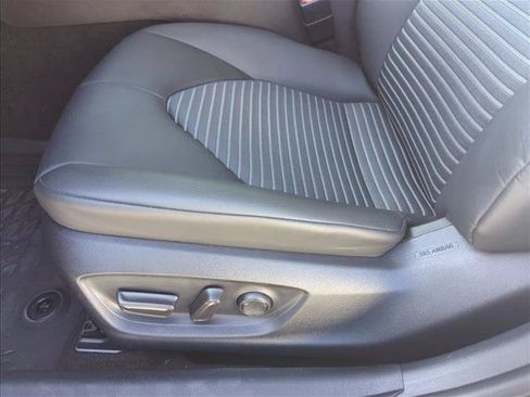 Used 2024 Toyota Camry SE FWD image 11