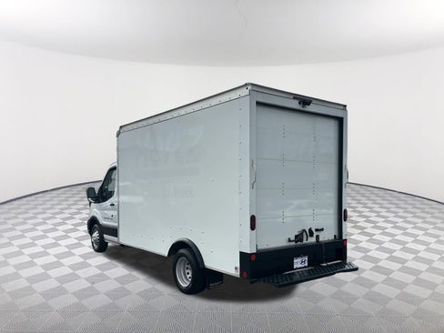 Used 2023 Ford Transit 350 DRW RWD image 7