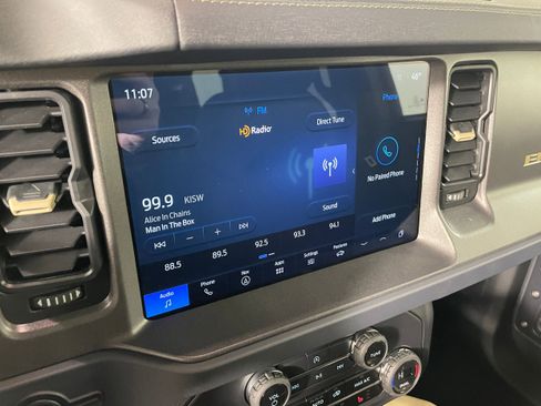 New 2025 Ford Bronco Badlands image 6