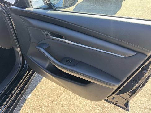 Used 2025 MAZDA MAZDA3 s image 12