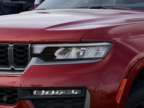 New 2026 Jeep Grand Cherokee L Limited AWD/4WD image 10