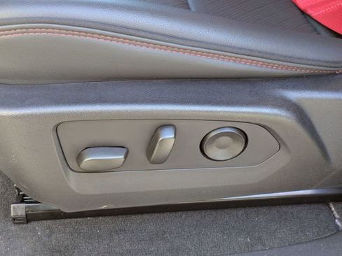 Used 2023 GMC Canyon AT4X image 25