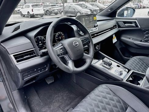 New 2026 Nissan Rogue Platinum AWD/4WD image 9
