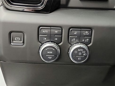 Used 2023 GMC Sierra 1500 AT4 w/ AT4 Premium Package image 28