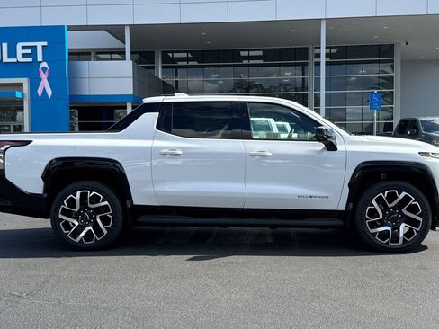 New 2024 Chevrolet Silverado EV RST image 2