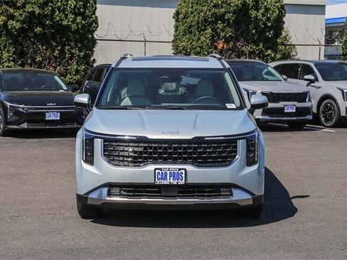 New 2026 Kia Carnival SX image 2