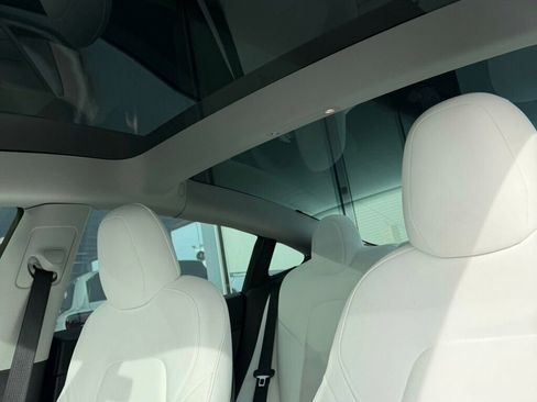 Used 2022 Tesla Model 3 image 27