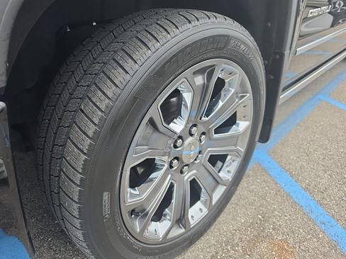 Used 2018 GMC Sierra 1500 Denali w/ Denali Ultimate Package AWD/4WD image 7