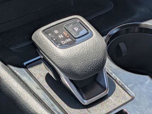 Used 2026 Nissan Rogue SV AWD/4WD image 16