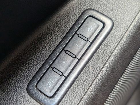 Used 2019 Chevrolet Suburban LT AWD/4WD image 38