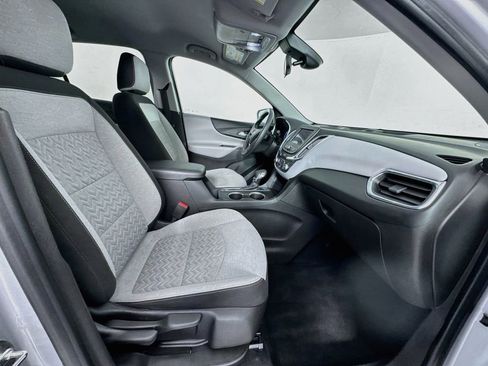 Used 2022 Chevrolet Equinox LS w/ LS Convenience Package FWD image 30