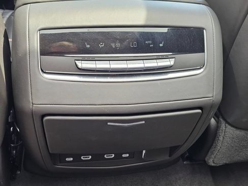 Used 2021 Cadillac Escalade Sport Platinum w/ LPO, ONYX Package AWD/4WD image 19