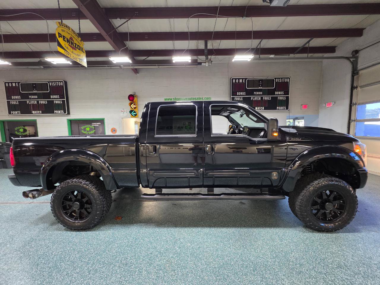 Used 2016 Ford F250 Lariat w/ Lariat Ultimate Package AWD/4WD image 6