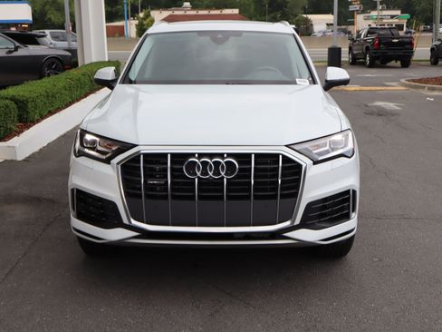 Used 2022 Audi Q7 3.0T Premium w/ Convenience Package AWD/4WD image 3