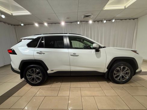 Used 2025 Toyota RAV4 Limited w/ Advanced Technology Package image 6