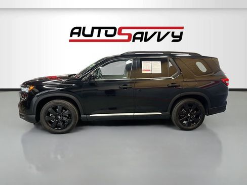 Used 2024 Honda Pilot Touring image 4