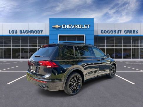 Used 2022 Volkswagen Tiguan SE R-Line FWD image 8