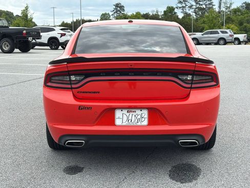 Used 2022 Dodge Charger SXT w/ Blacktop Package RWD image 6