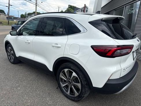 Certified 2023 Ford Escape Platinum AWD/4WD image 8