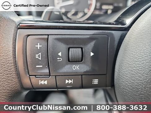 Certified 2023 Nissan Rogue SV image 19