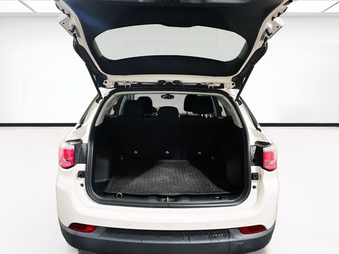 Used 2019 Jeep Compass Sport image 18