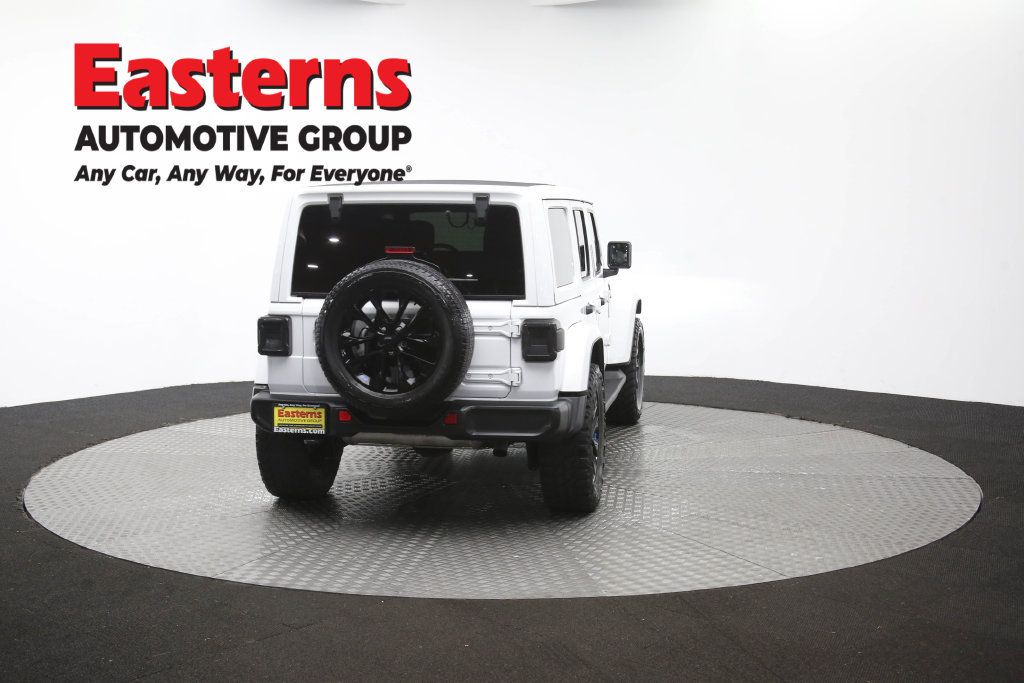 Used 2022 Jeep Wrangler Unlimited Sahara w/ Cold Weather Group AWD/4WD image 41